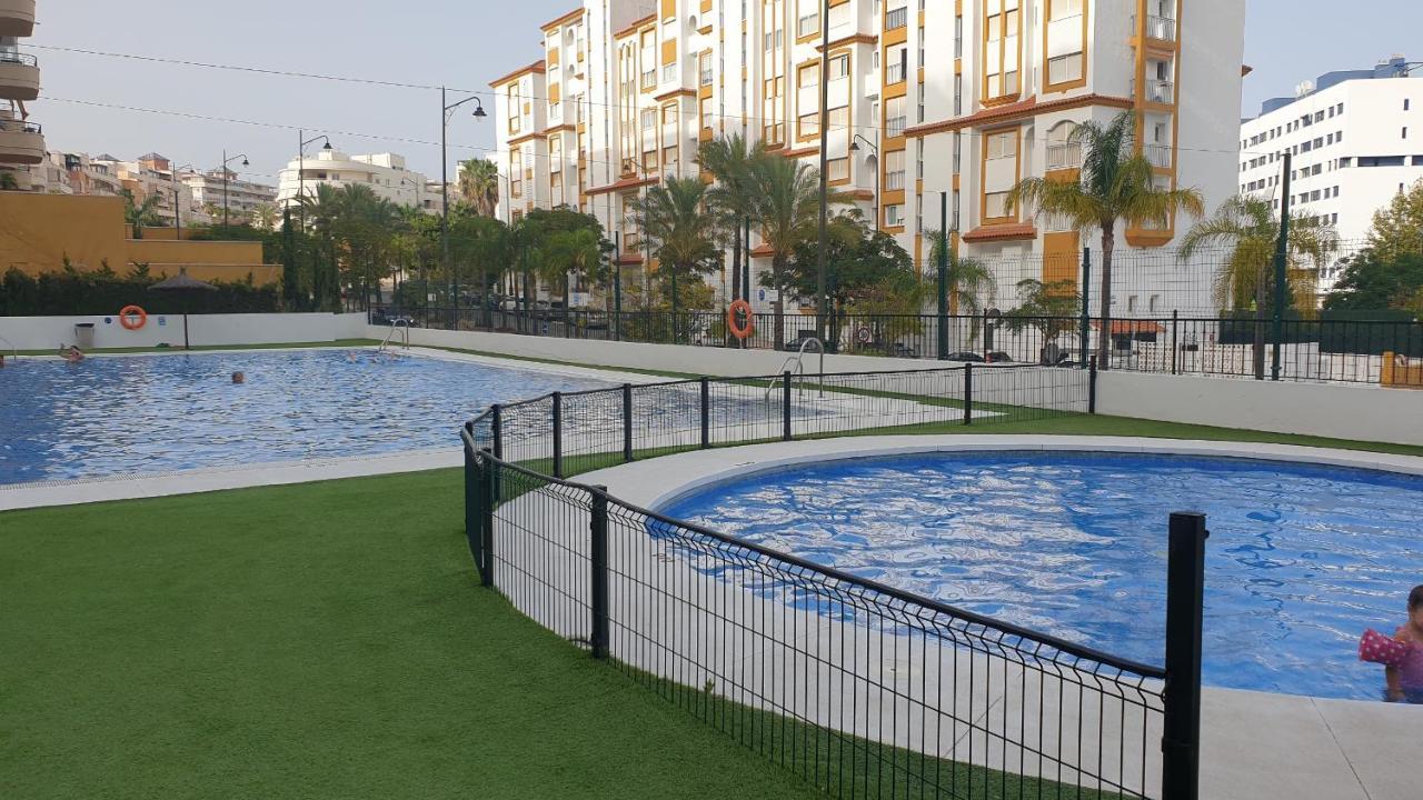 Estepona Puerto Apartment Ngoại thất bức ảnh